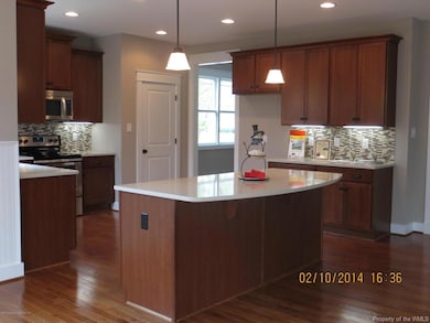 Angled Kitchen frm Morning Rm