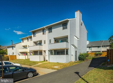 8690 Village Square Dr, Alexandria, VA 22309 - photo 7