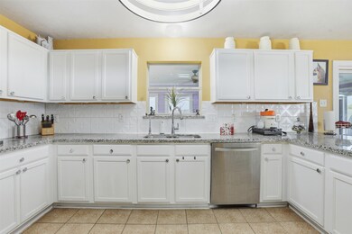 7819 Pasture Spring Ln, Cypress, TX 77433 - photo 5