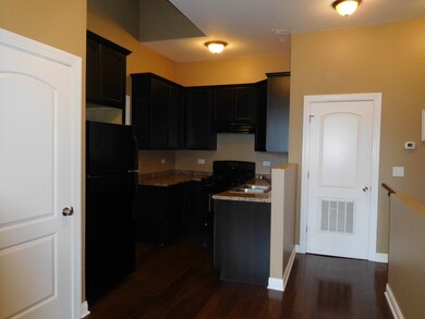 3 W Downer Place unit UPPER, Aurora, IL 60506 - photo 5