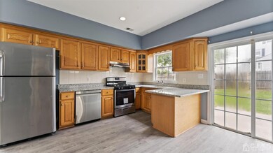 30 N Whittier St, Carteret, NJ 07008 - photo 4