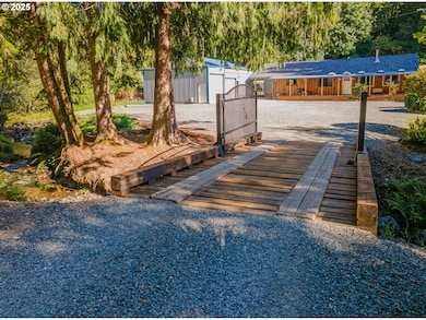 96258 Coos Sumner Ln, Coos Bay, OR 97420 - photo 4