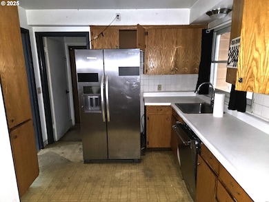 902 N Parkway Ave, Battle Ground, WA 98604 - photo 6