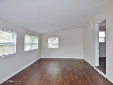 2035 Bo Peep Dr W, Jacksonville, FL 32210 - photo 5