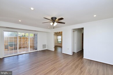 1952 Kennedy Dr unit T3, McLean, VA 22102 - photo 2