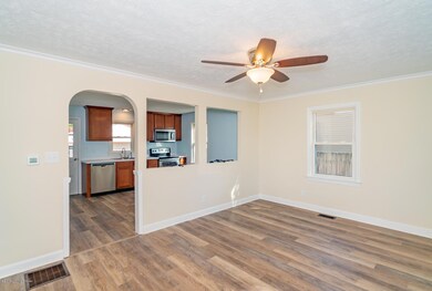 5619 Bradbury Ave L-22