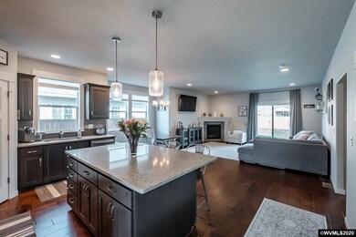 2247 NE Evergreen Ave, Albany, OR 97321 - photo 5