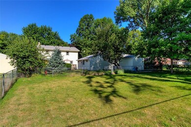 1239 71st St, Windsor Heights, IA 50324 - photo 3