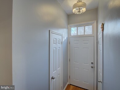 5807 Walden Commons Ct, Burke, VA 22015 - photo 5