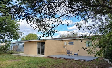 Large yard w/room to grow