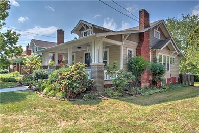 Adorable Craftsman styling on level lot