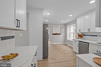 81 Rosalind Cir, Sicklerville, NJ 08081 - photo 6