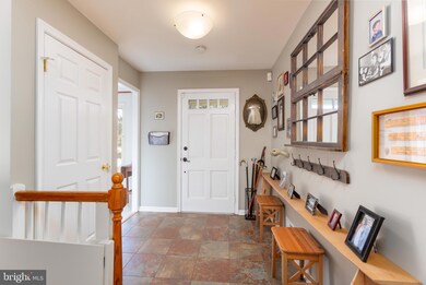 525 Whitingham Dr, Silver Spring, MD 20904 - photo 5