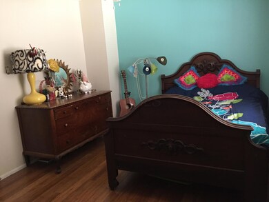 810 S Cassingham Rd, Columbus, OH 43209 - photo 7