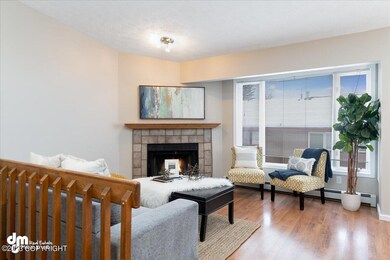 04-Living Room_ELI04094-Edit