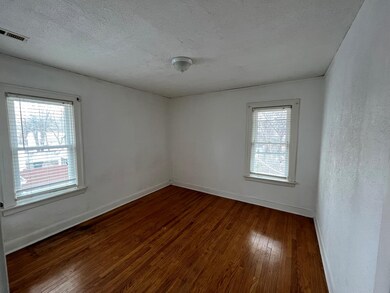 1504 W Cornelia Ave unit 2, Waukegan, IL 60085 - photo 3