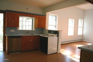 423 Hudson St, Hawley, PA 18428 - photo 7