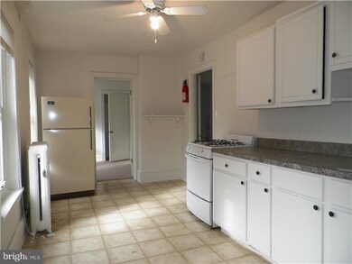 370 E Penn St, Norristown, PA 19401 - photo 3