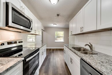 229 Victory St, Bonham, TX 75418 - photo 6