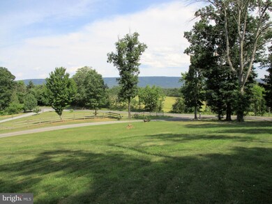 2033 Apple Harvest Dr, Hedgesville, WV 25427 - photo 3