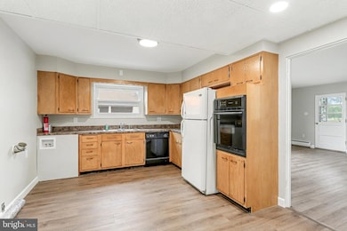 218 S Sporting Hill Rd unit B, Mechanicsburg, PA 17050 - photo 2