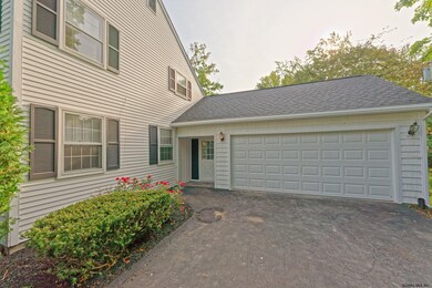 29 Folmsbee Dr, Albany, NY 12204 - photo 6