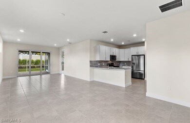 20006 Parrot Key Ct, Estero, FL 33928 - photo 3