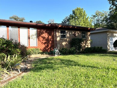 1032 Reed St, Hurst, TX 76053 - photo 3