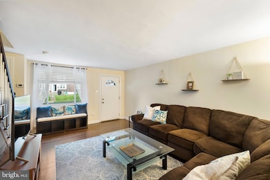 739 Crescent Dr, Glenolden, PA 19036 - photo 3