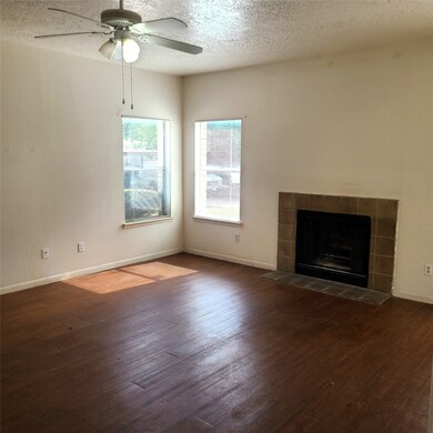 Natural Light, High Ceilings, Ceiling Fan, Wood Bu