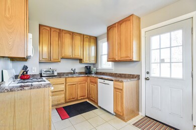 27 New Brunswick Ave, Matawan, NJ 07747 - photo 6