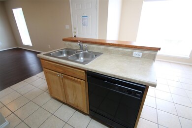 219 N Denton St unit 200, Weatherford, TX 76086 - photo 2