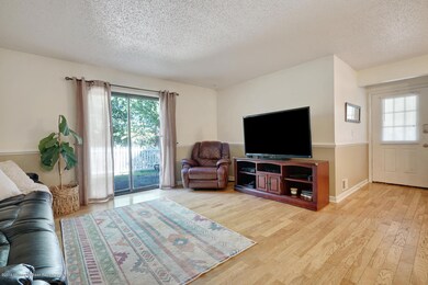 104 Begonia Ct Jackson-large-009-052-dsc