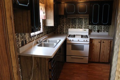 10584 S Whispering Hills, North Platte, NE 69101 - photo 5