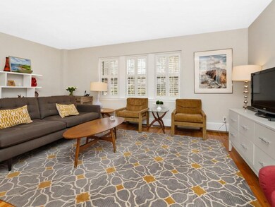 7 Hammond Pond Pkwy unit 2, Chestnut Hill, MA 02467 - photo 4