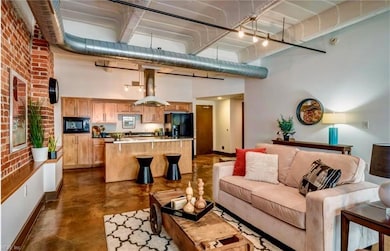 435 Monticello Ave unit 200C, Norfolk, VA 23510 - photo 2