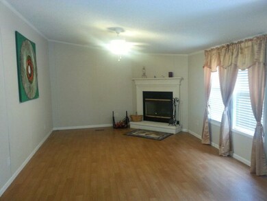 708 Dottie Ct W, Macon, GA 31216 - photo 4