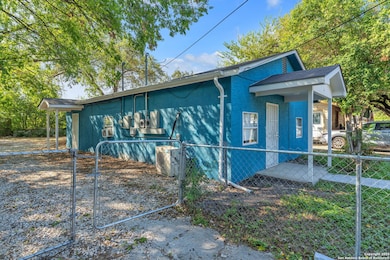 834 Division Ave unit 2, San Antonio, TX 78225 - photo 3