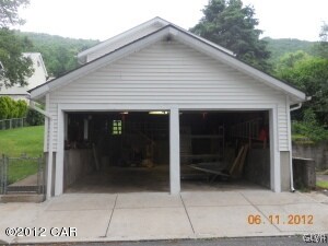 635 Center Ave, Jim Thorpe, PA 18229 - photo 3