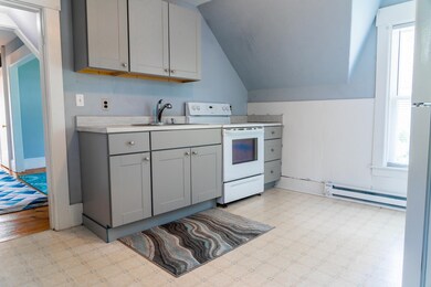 482 Reservoir Ave unit 2, Manchester, NH 03104 - photo 3