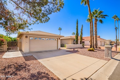 10413 E Silvertree Dr, Sun Lakes, AZ 85248 - photo 2