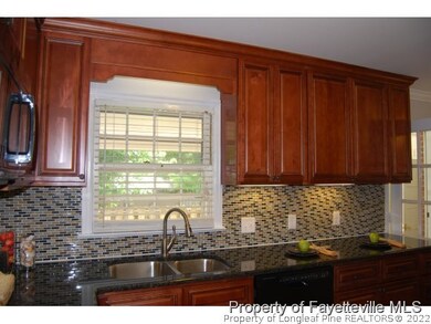 2538 Mirror Lake Dr, Fayetteville, NC 28303 - photo 3