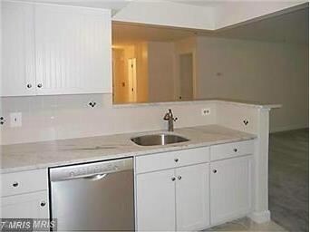 12233 Fairfield Hse Dr unit 208B, Fairfax, VA 22033 - photo 4