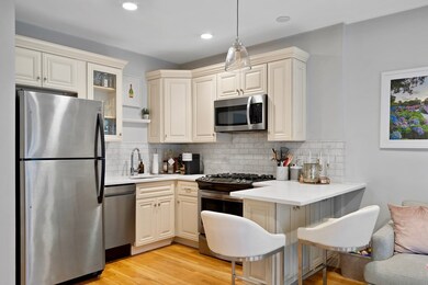 2 Walsh Place unit 2, Boston, MA 02109 - photo 2