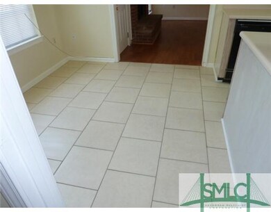 Kitchen. NEW CERAMIC FLOORS