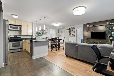 unlisted-address, Chicago, IL 60612 - photo 2