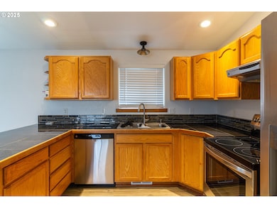 160 SE Ninth St, Irrigon, OR 97844 - photo 7