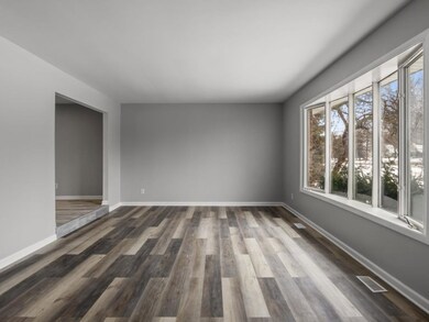 10S542 Curtis Ln, Naperville, IL 60564 - photo 4