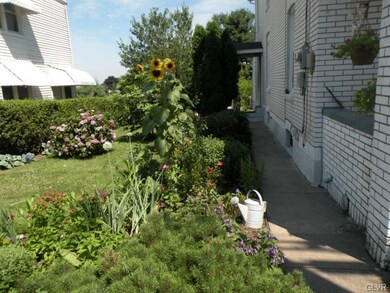 547 Furnace St, Emmaus, PA 18049 - photo 5