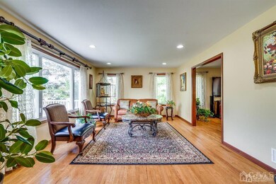 9 Tulsa Ct, Monmouth Junction, NJ 08852 - photo 5